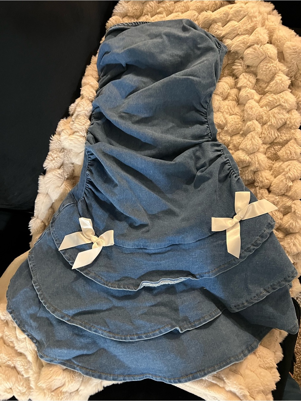 SHEIN Blue Strapless Tiered Denim Dress with Cream Bows